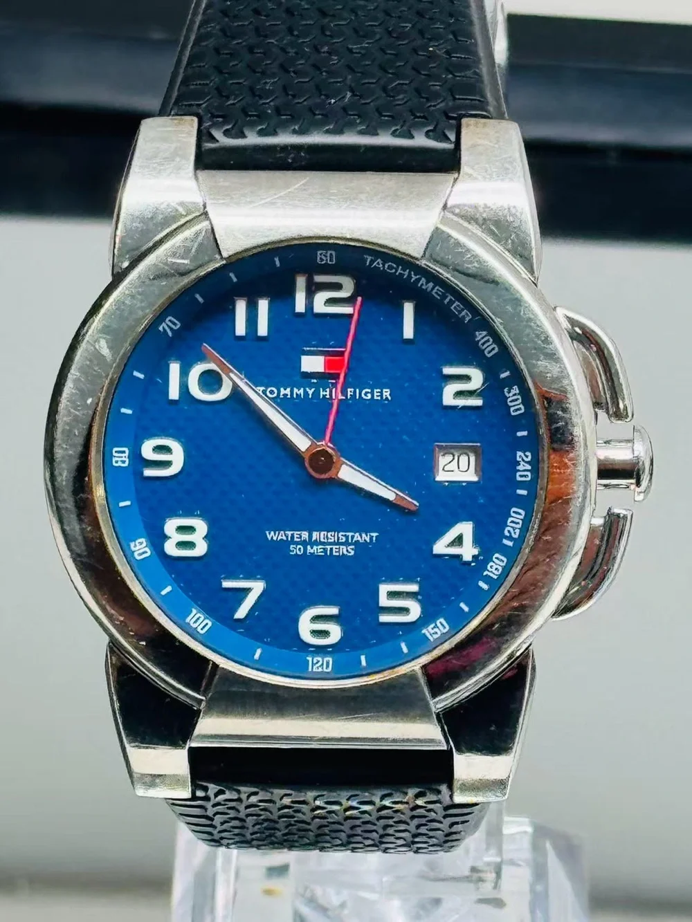 Tommy Hilfiger Men’s Watch Blue Dial Date 41mm Rubber Strap New Battery Runs